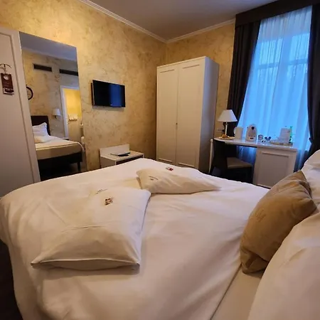 Hotel Millennium